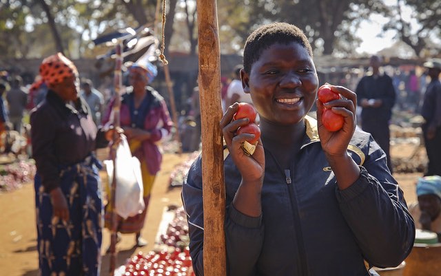 Evidence from Malawi: Why agricultural and nutrition education programs should engage both women and men in households